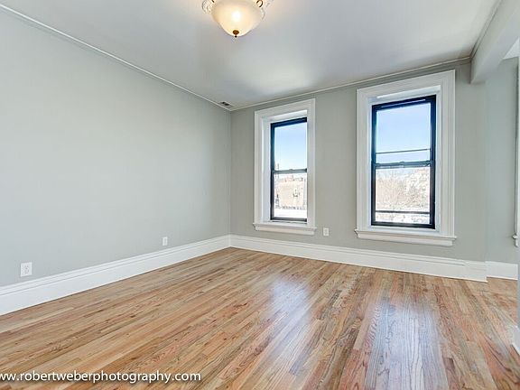 3rd image of 1363 W Walton St #2FA