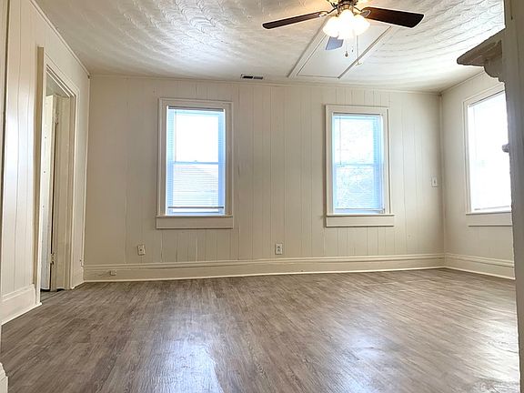 5th image of 211 W 27th St APT 2