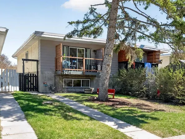 8724 SE 33rd Ave NW, Calgary, AB T3B 1M4