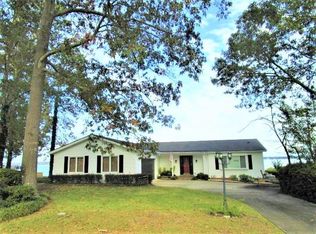 501 Santee Dr, Santee, SC 29142