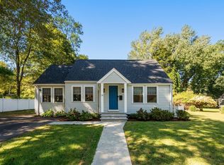 14 Essex Rd, Sharon, MA 02067
