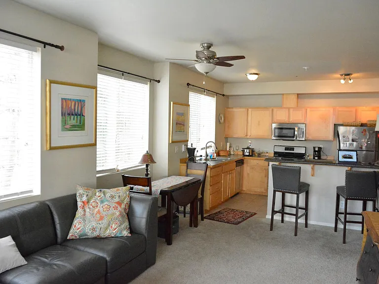 501 225th Ln NE #G201 — Photo 7