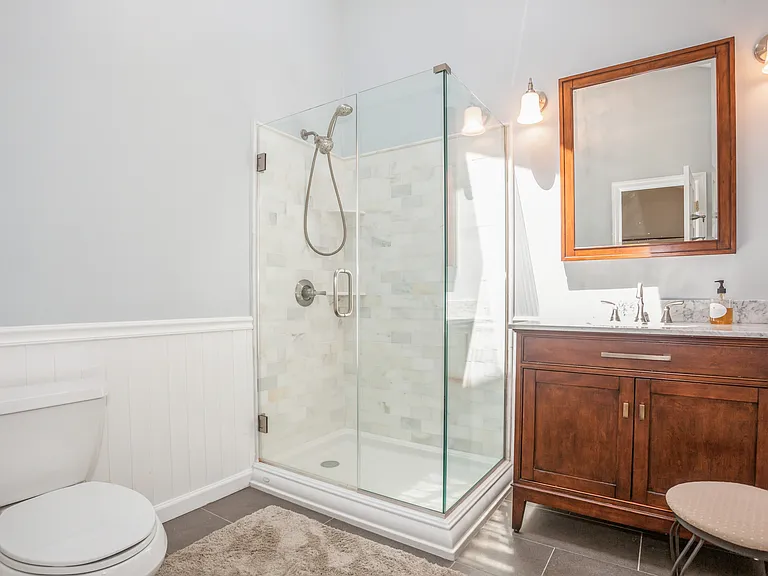 215 Northfield Ln — Photo 13