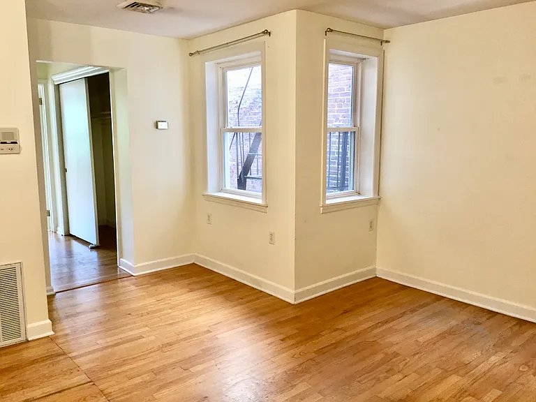 920 N Calvert St #3R — Photo 4