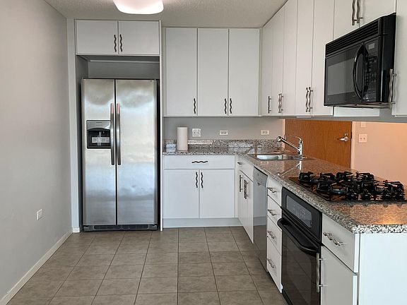 2nd image of 9655 Woods Dr Unit 606