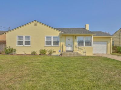 843 Capistrano Dr, Salinas, CA, 93901