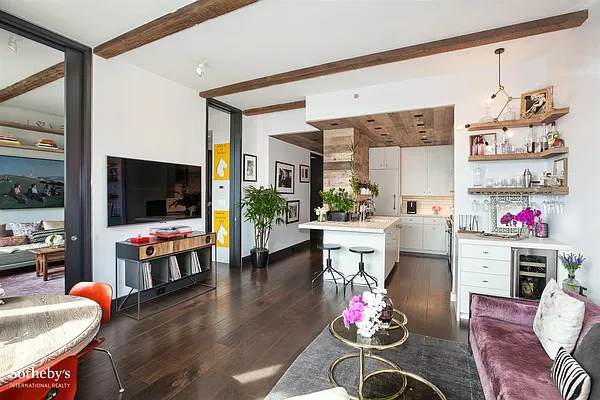 Sold by Sotheby's International Realty | media 16