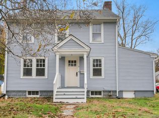 8 Maryland Ave, Armonk, NY 10504