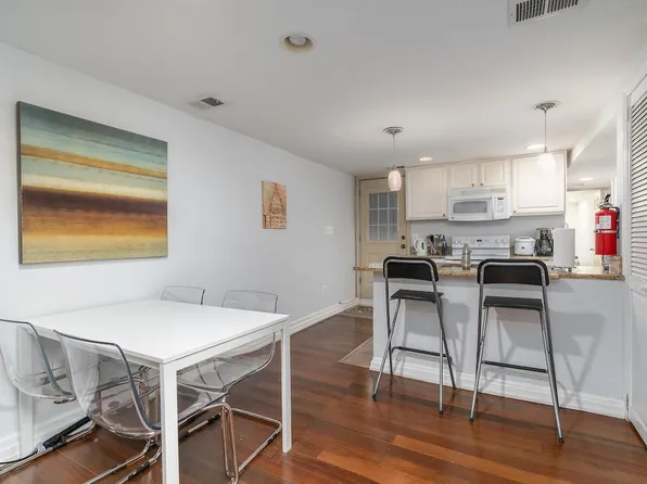 724 13th St SE #B, Washington, DC 20003