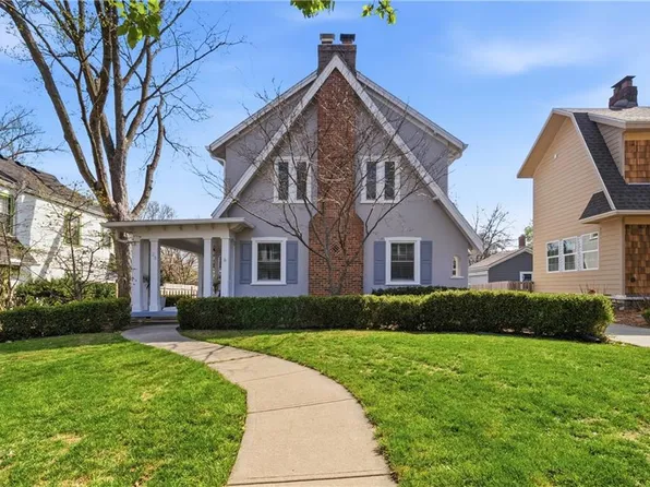 23 E Winthrope Rd, Kansas City, MO 64113