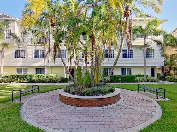 9872 Meadow Field Cir #503, Tampa, FL 33626