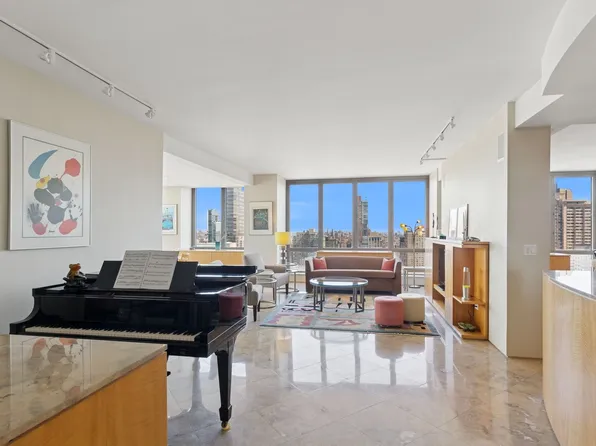 2 Columbus Avenue 35A image 2 of 12