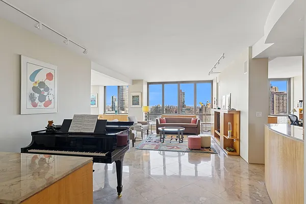 Sold by Compass | media 2