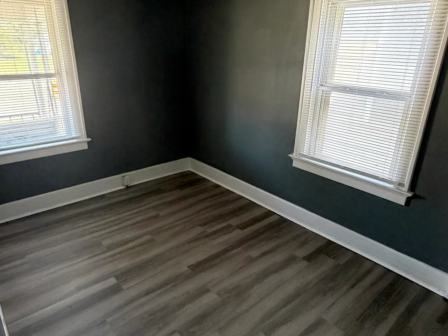 2 bed, 1.5 bath, 728 sqft, $1,300 — Photo 3