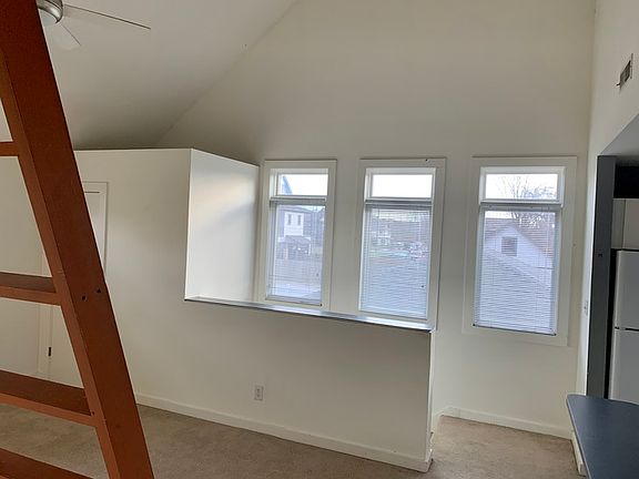 5th image of 1544 Carrollton Ave APT B