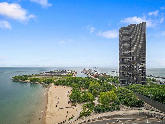 4th image of 600 N Lake Shore Dr APT 2011