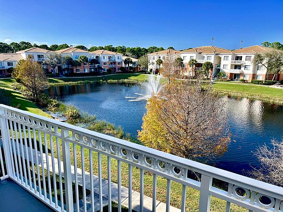 2nd image of 10304 Myrtlewood Circle W