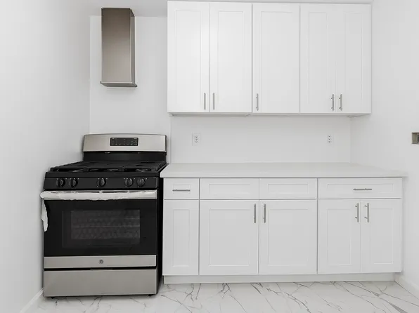 975 East 178th Street image 4 of 28