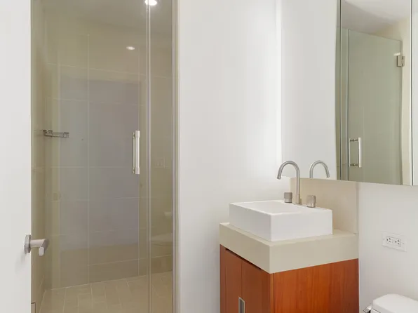 450 West 17th Street image 11 of 18