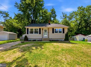 36 Timber Dr, Barrington, NJ 08007
