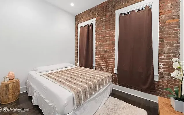 Rented by Douglas Elliman | media 14