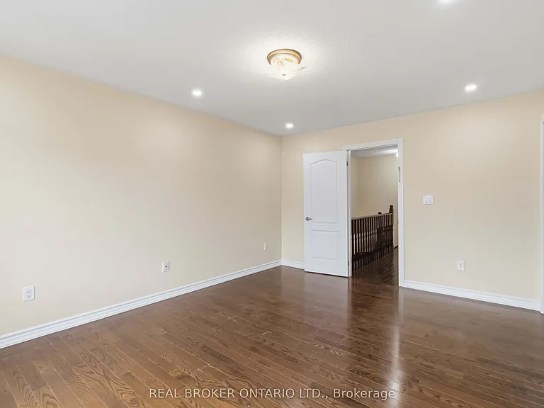 27 McCartney St #MAIN — Photo 22