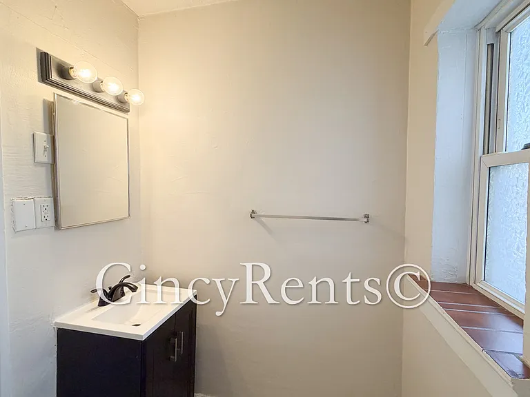 3540 Columbia Pkwy #2 — Photo 9
