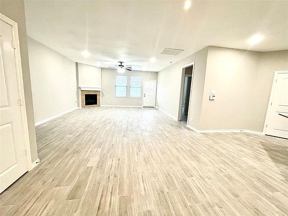 3rd image of 7920 Ashford Terrace Dr