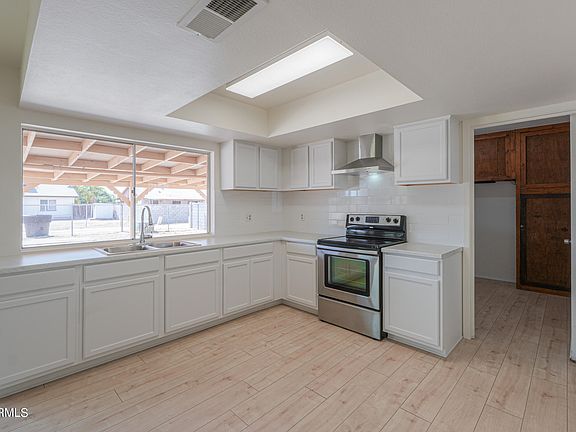 4th image of 531 E Gabrilla Drive