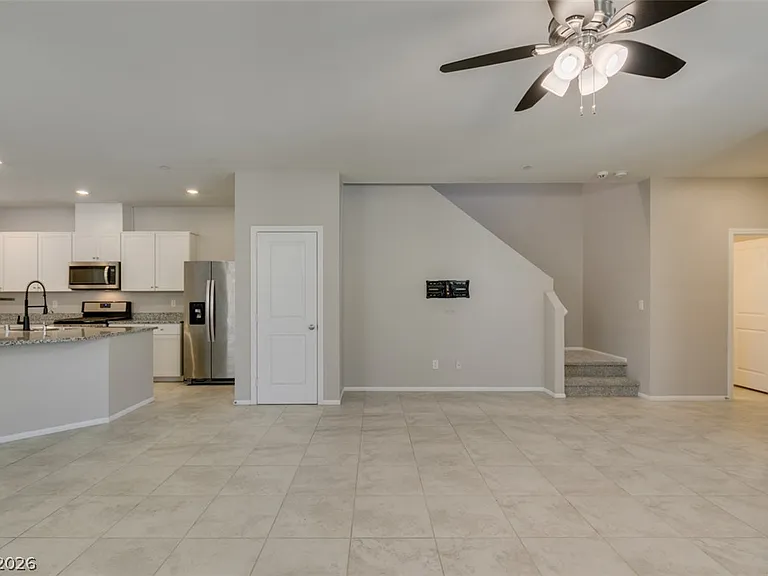 2864 Cabrillo Terrace St — Photo 11