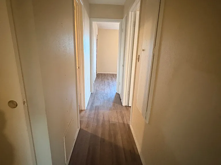 706 Redstone St — Photo 9