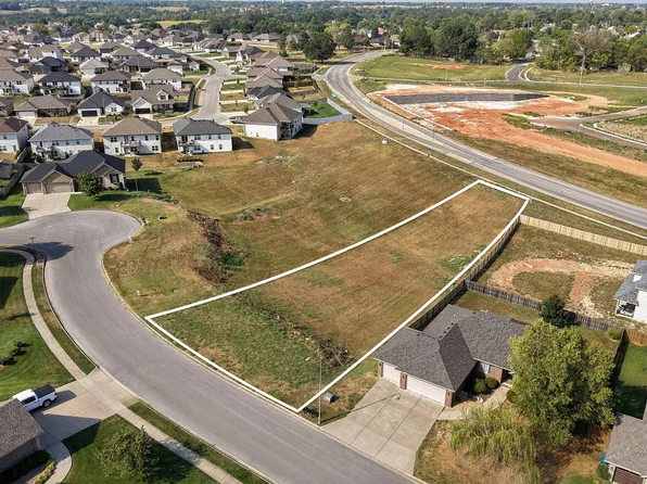 719 S Oak Terrace Drive, Nixa, MO 65714