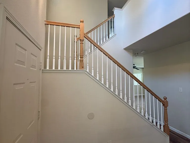 1080 Crosswater Dr — Photo 3