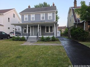 3302 Tullamore Rd, Cleveland Heights, OH 44118