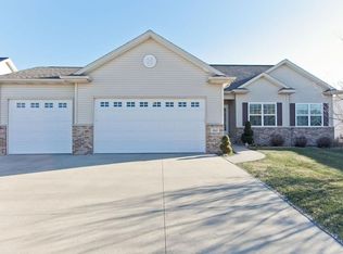 3165 Beechwood Ln, Marion, IA 52302