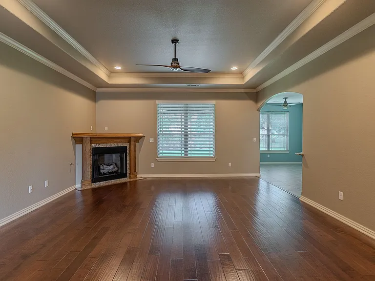11049 Rausch Ct — Photo 7
