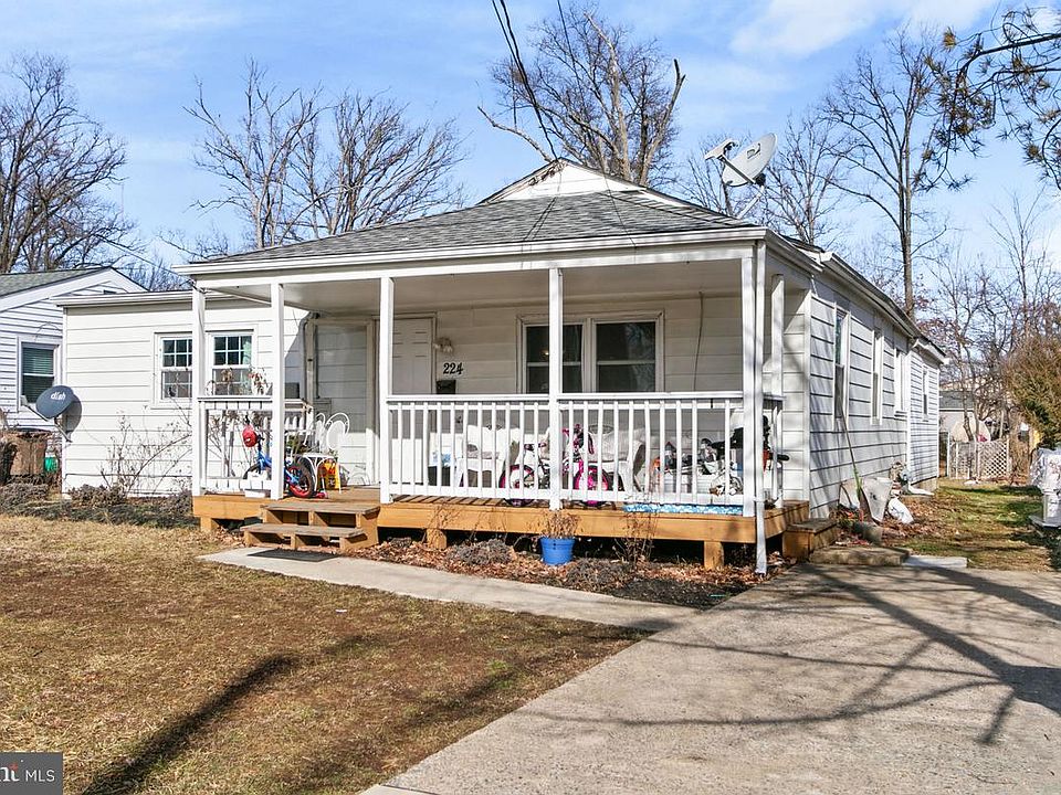 1st image of 224 Elizabeth Ave