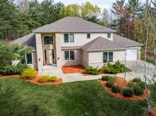 2122 N Rolling Ridge Dr, Midland, MI 48642