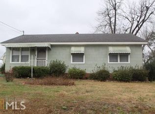 706 Center Ave, Mc Rae Helena, GA 31037