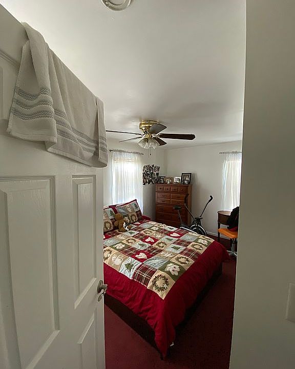 2nd image of 300 Clayton Rd