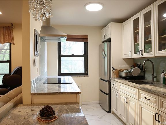 2nd image of 10 Terrace Circle #3B