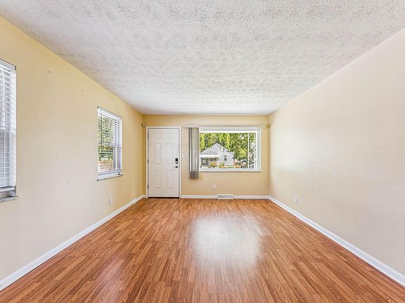 5th image of 247 S Weyant Ave