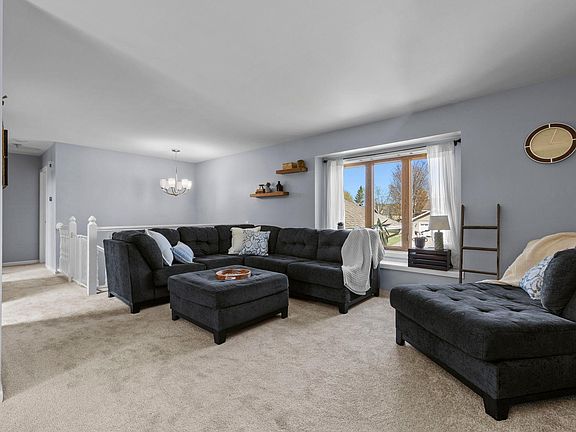 3rd image of 8690 Chanhassen Hills Dr N