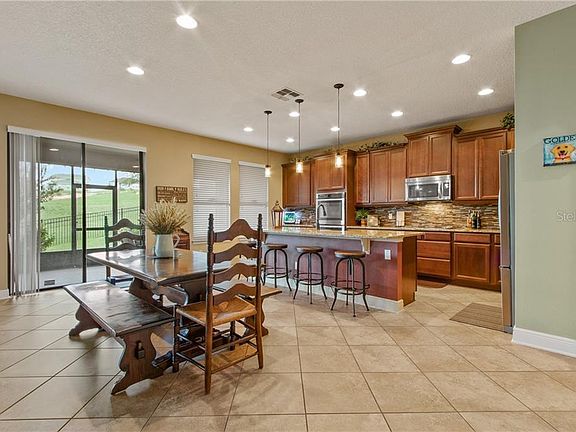 5th image of 1350 Woods Landing Dr