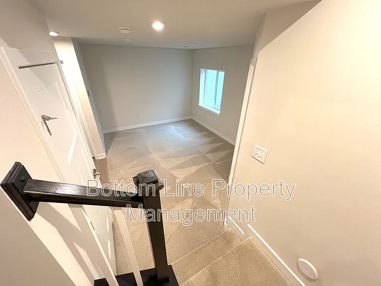 9416 Mallard Mills Dr — Photo 24