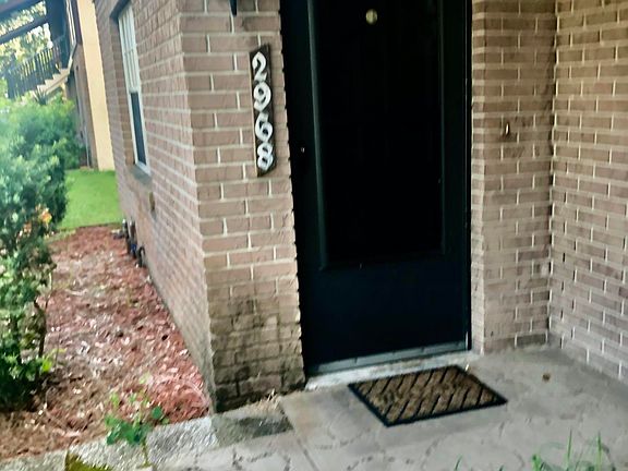 2nd image of 2968 Sir Hamilton Cir #1