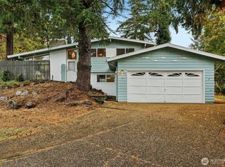 15424 SE 7th Pl, Bellevue, WA 98007