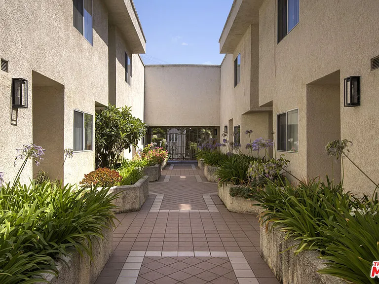 4003 Sunset Dr #8 — Photo 3