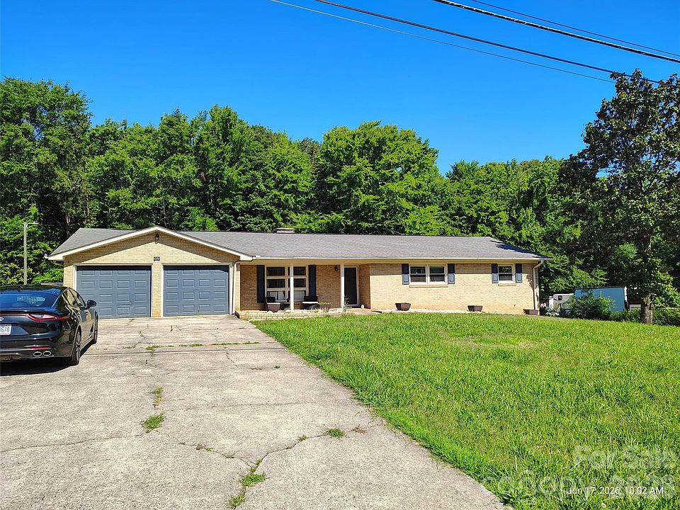 1st image of 213 Lakeview Dr