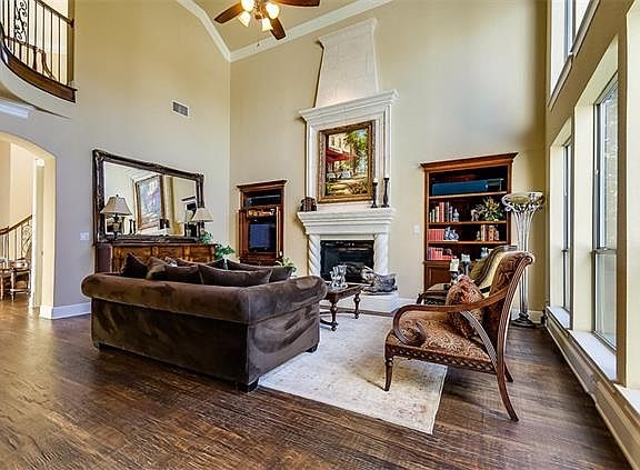 4th image of 2809 Broken Bow Way